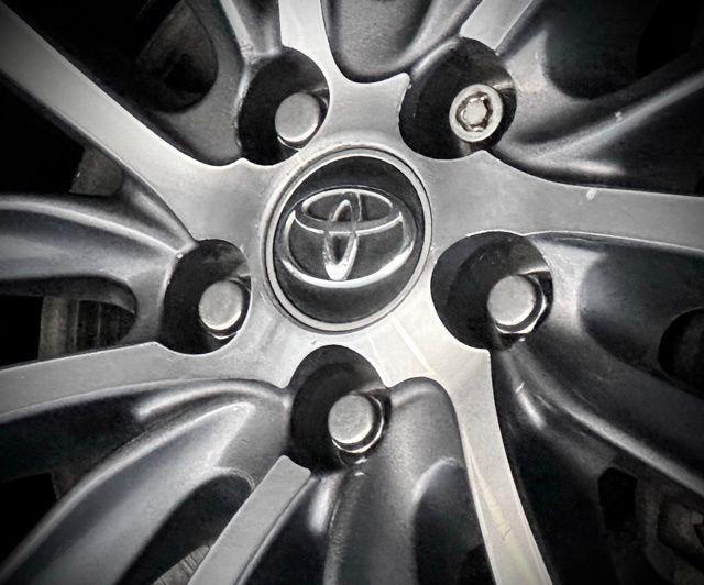 used 2018 Toyota Highlander car, priced at $22,117