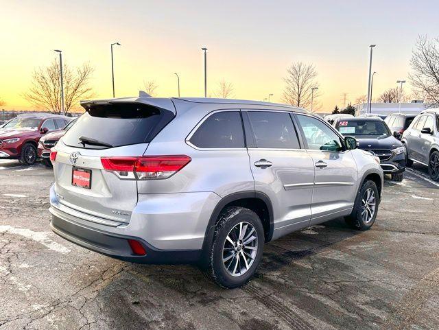 used 2018 Toyota Highlander car, priced at $22,117