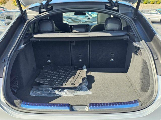 new 2026 Mercedes-Benz GLE 450 car, priced at $85,200