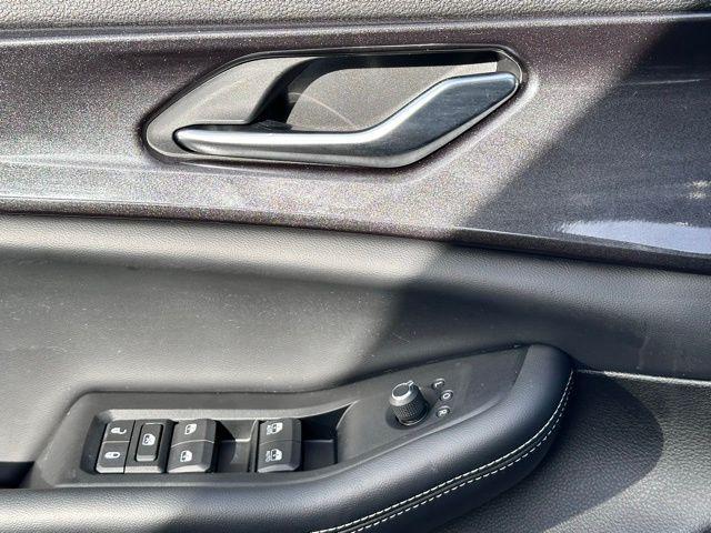 used 2023 Jeep Grand Cherokee L car, priced at $28,453