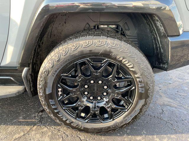 used 2025 GMC HUMMER EV SUV car, priced at $66,997