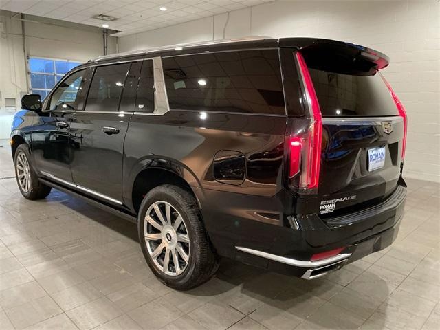 used 2023 Cadillac Escalade ESV car, priced at $57,995