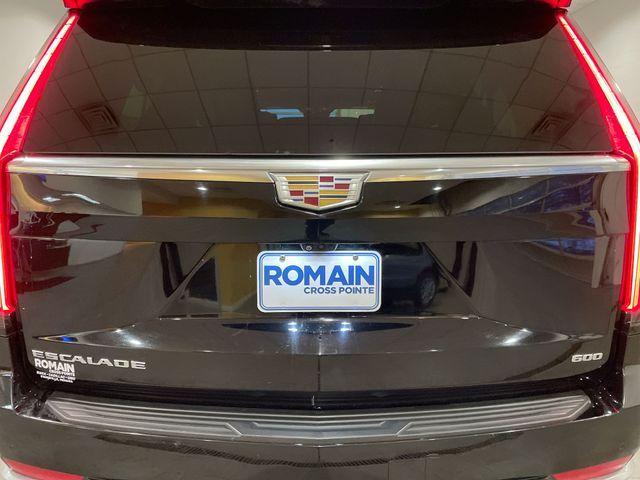 used 2023 Cadillac Escalade ESV car, priced at $58,811