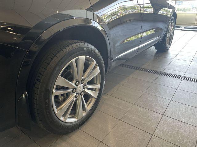 used 2024 Cadillac XT6 car, priced at $41,887