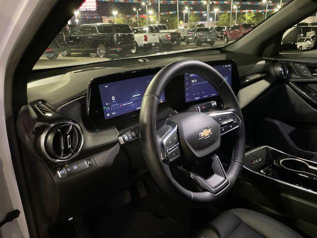 used 2025 Chevrolet Equinox car, priced at $24,155