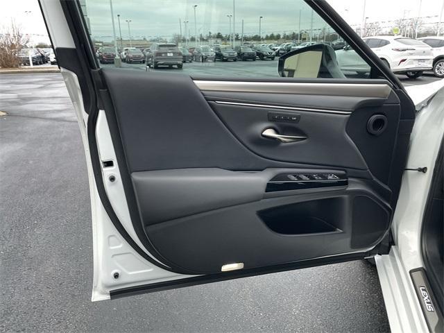 used 2023 Lexus ES 350 car, priced at $40,796
