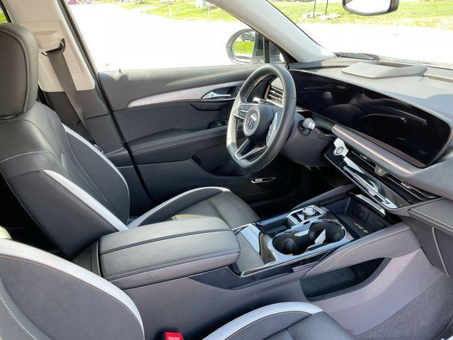 used 2025 Buick Envision car, priced at $30,148