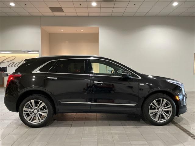 used 2025 Cadillac XT5 car, priced at $42,616