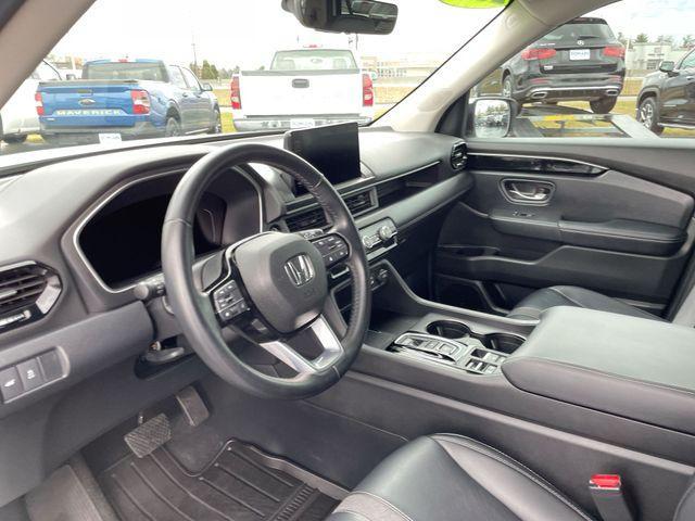 used 2025 Honda Pilot car, priced at $44,999