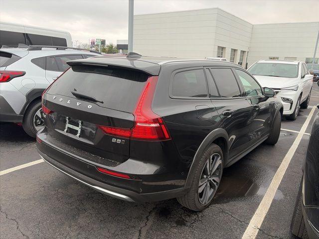 used 2025 Volvo V60 Cross Country car, priced at $36,370