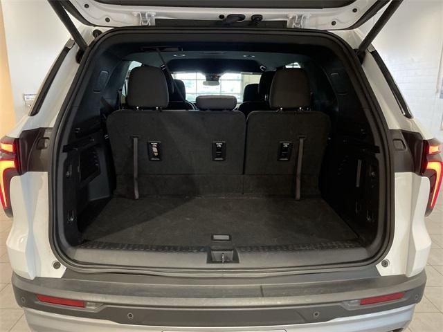 used 2025 Chevrolet Traverse car, priced at $36,446