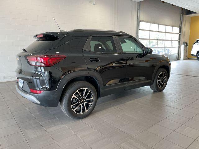 used 2025 Chevrolet TrailBlazer car, priced at $21,859