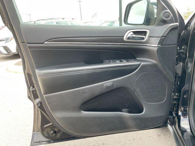 used 2018 Jeep Grand Cherokee car, priced at $11,571