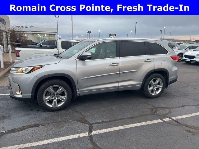 used 2018 Toyota Highlander car, priced at $20,721