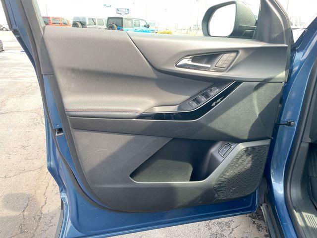 used 2025 Chevrolet Equinox car, priced at $31,012