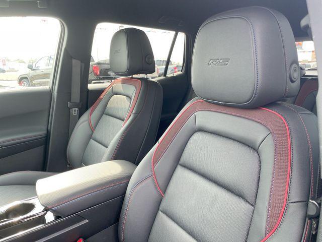 used 2025 Chevrolet Equinox car, priced at $31,012