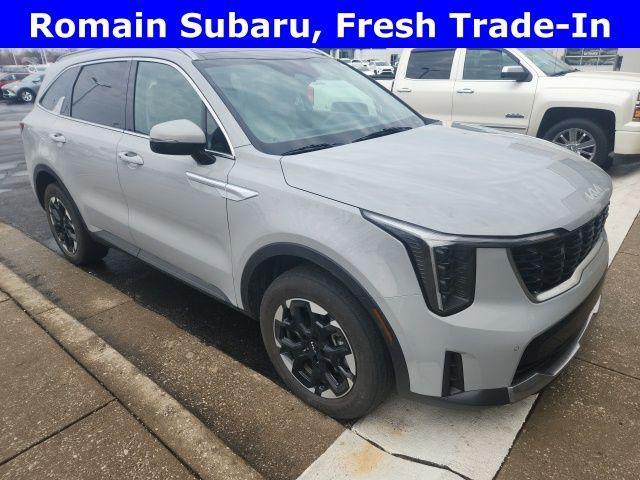 used 2025 Kia Sorento car, priced at $27,699