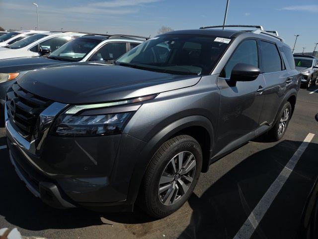 used 2025 Nissan Pathfinder car, priced at $39,270