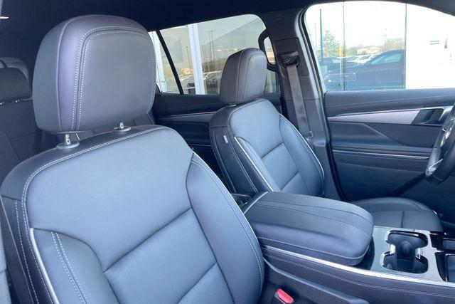 used 2025 Buick Enclave car, priced at $36,316