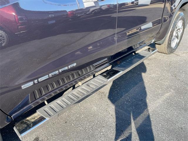 used 2022 GMC Sierra 1500 car, priced at $42,586