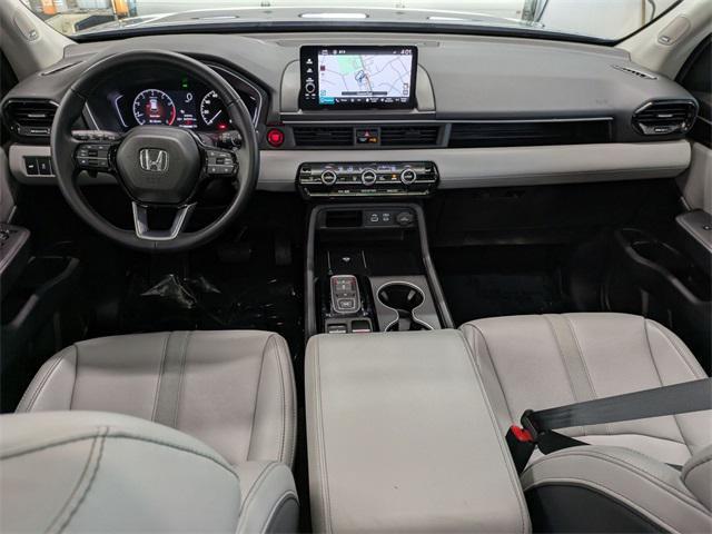 used 2025 Honda Pilot car, priced at $43,000