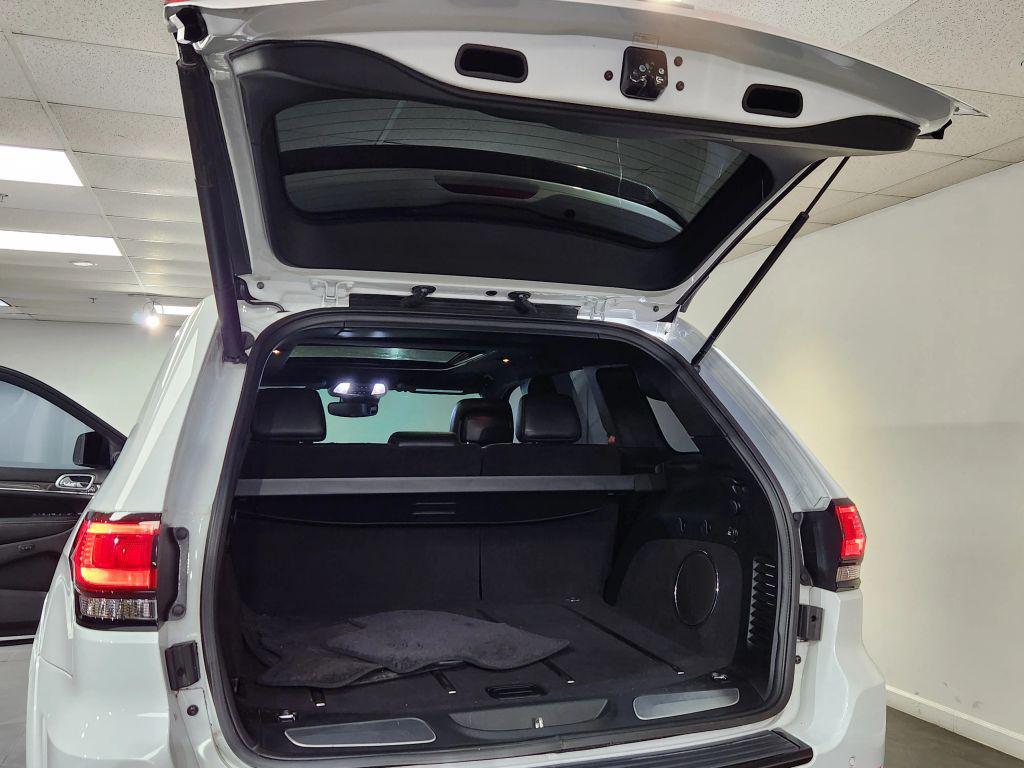 used 2017 Jeep Grand Cherokee car, priced at $39,900