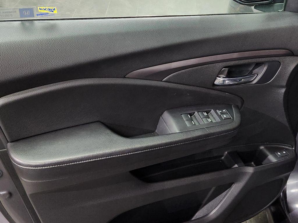 used 2016 Honda Pilot car, priced at $19,900