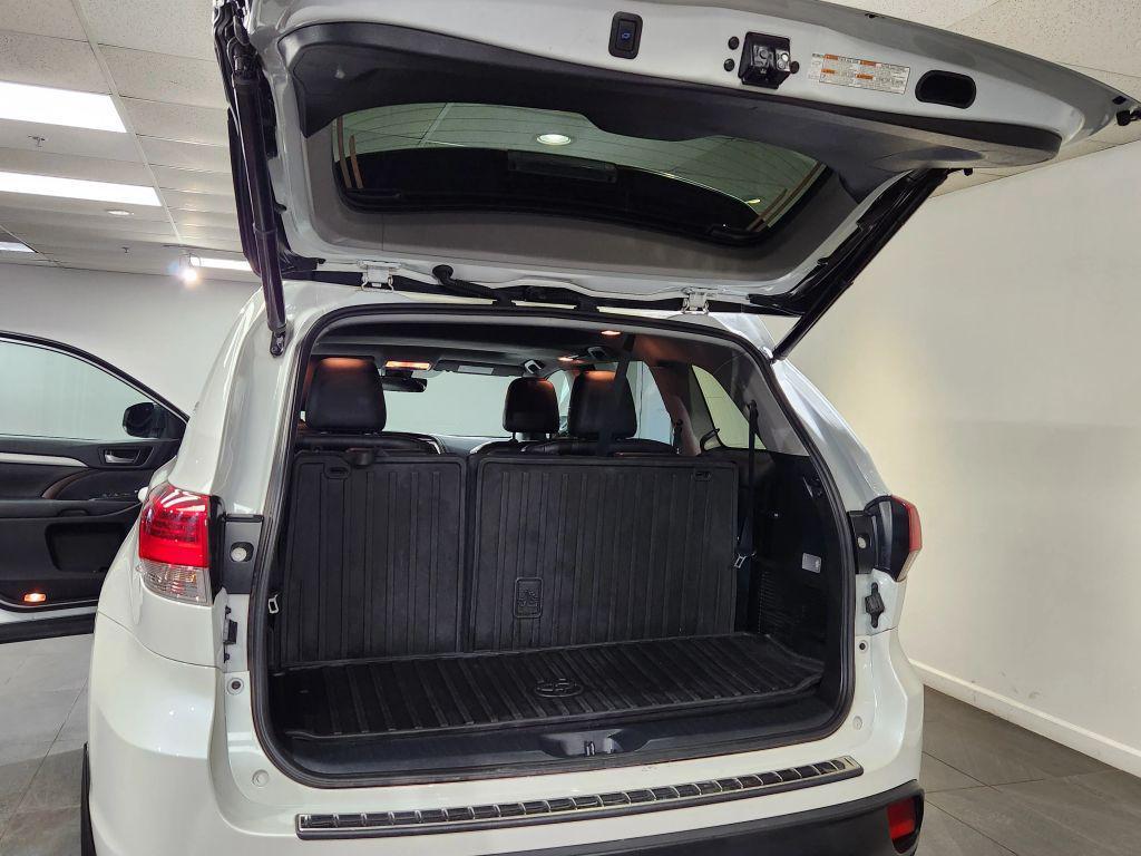 used 2019 Toyota Highlander car, priced at $25,900