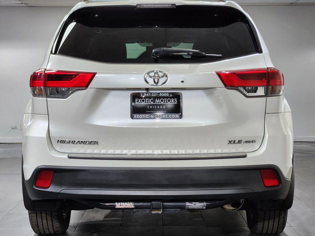 used 2019 Toyota Highlander car, priced at $25,900