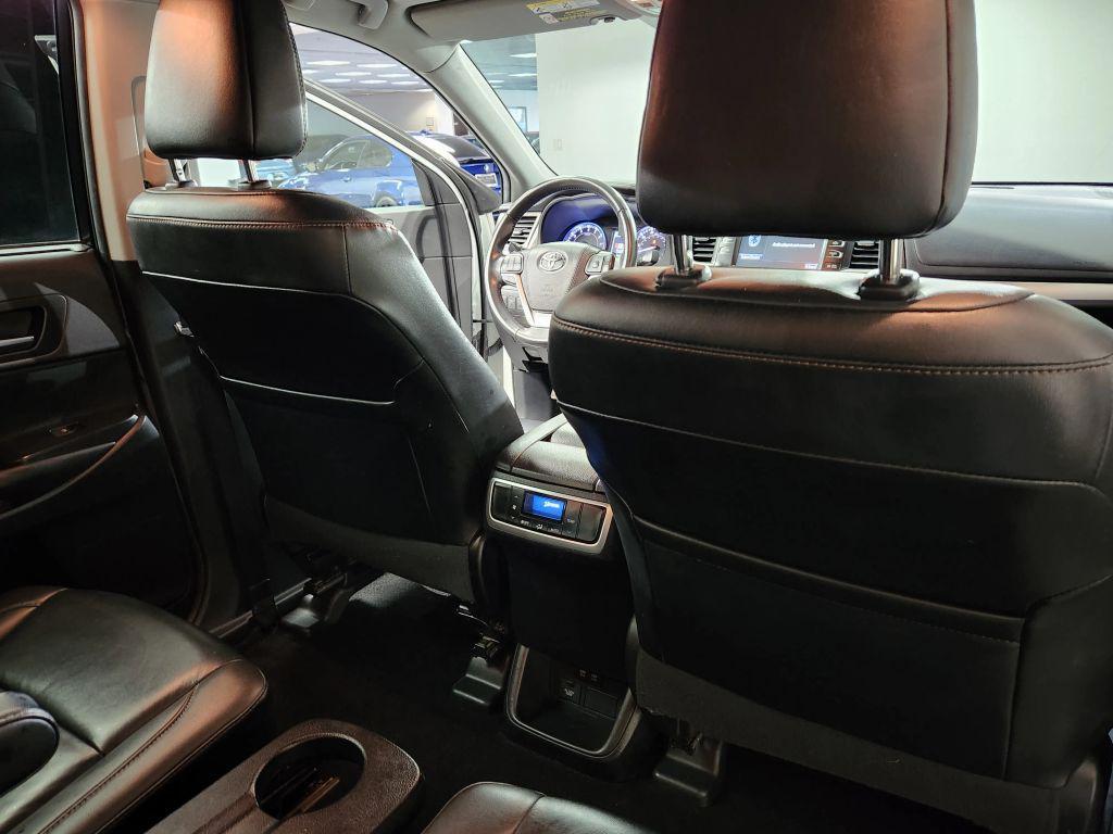 used 2019 Toyota Highlander car, priced at $25,900