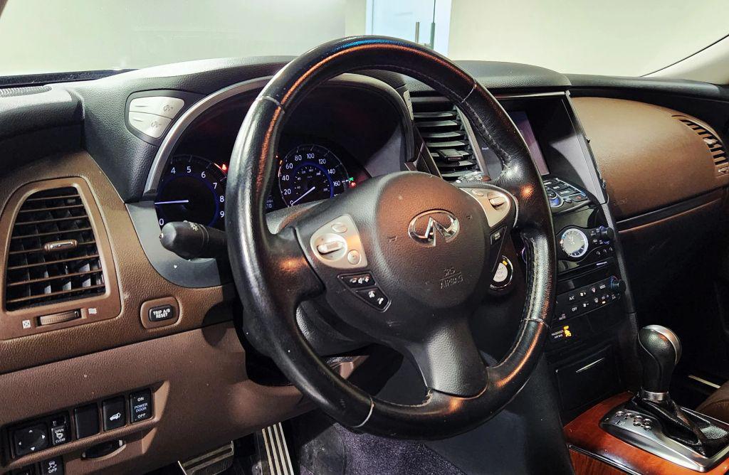 used 2015 INFINITI QX70 car, priced at $17,900