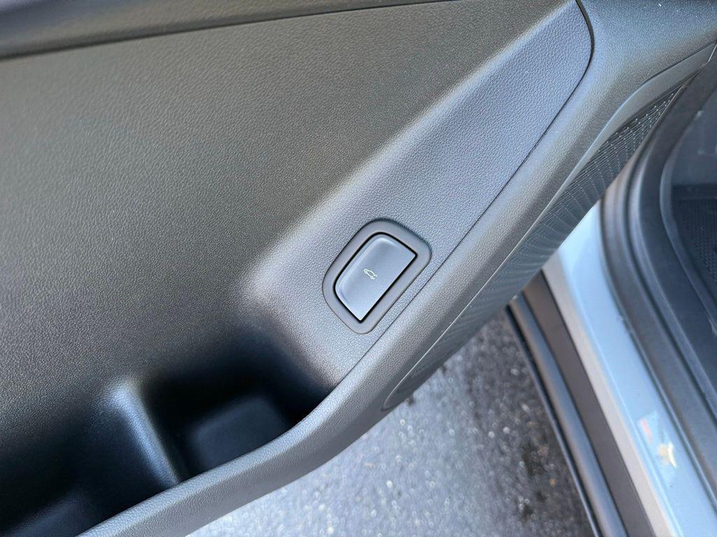 new 2026 Chevrolet Traverse car, priced at $43,585