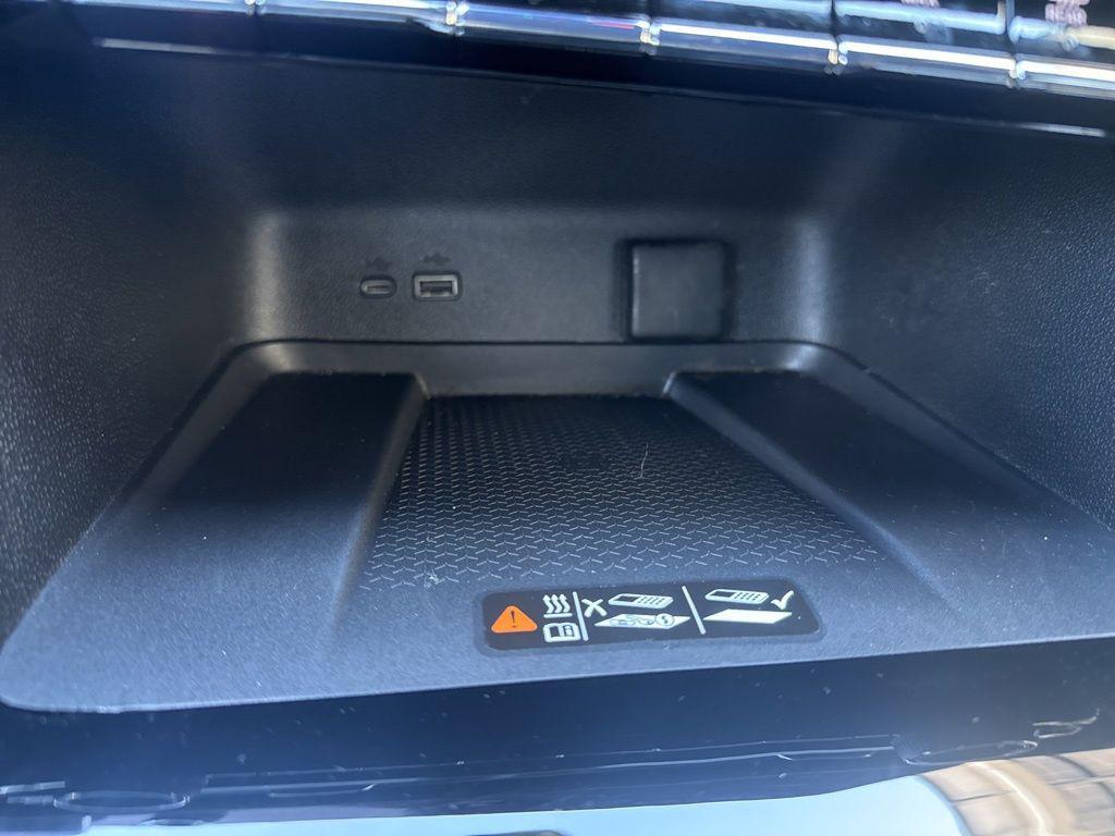 used 2026 Chevrolet Traverse car, priced at $43,498