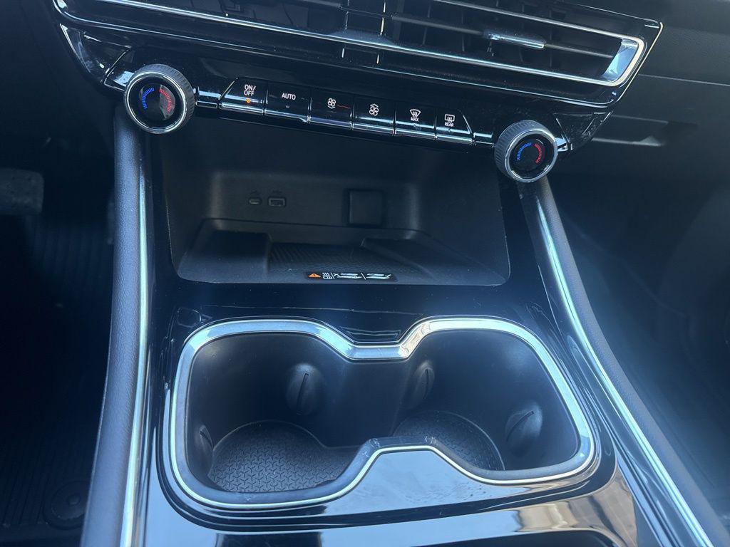 used 2026 Chevrolet Traverse car, priced at $43,498