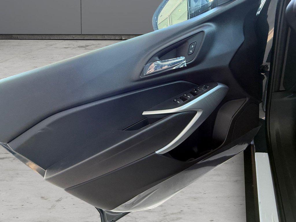 new 2026 Chevrolet Trax car, priced at $25,284