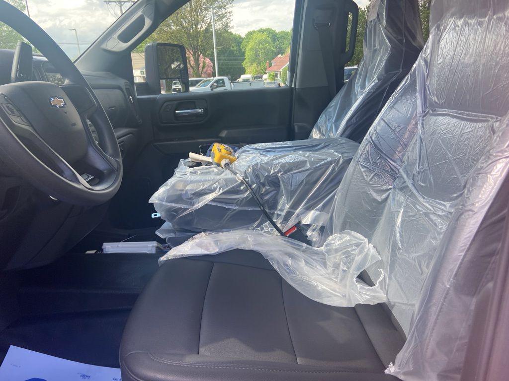 new 2025 Chevrolet Silverado 3500 car, priced at $51,803