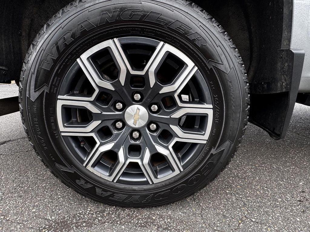 used 2024 Chevrolet Colorado car, priced at $32,299