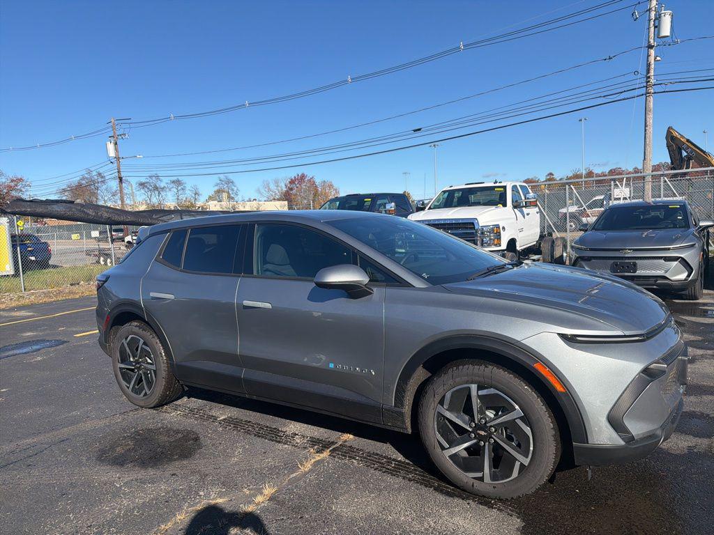 new 2026 Chevrolet Equinox EV car, priced at $31,995
