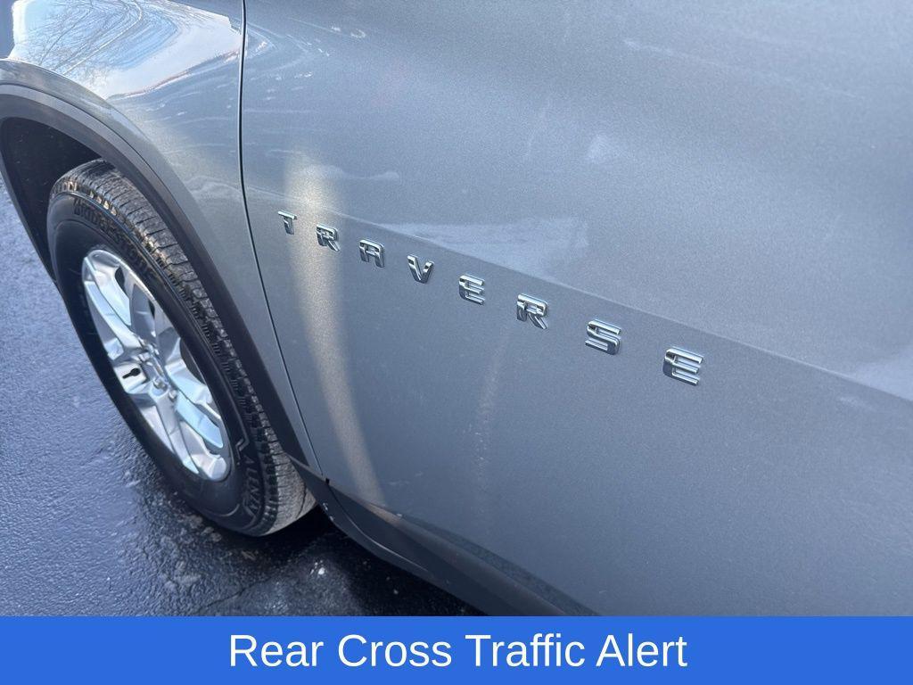 used 2023 Chevrolet Traverse car, priced at $26,495
