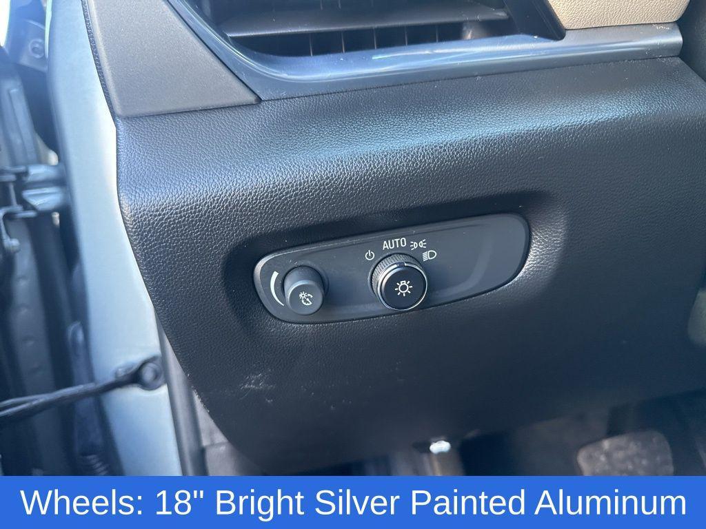 used 2023 Chevrolet Traverse car, priced at $26,495