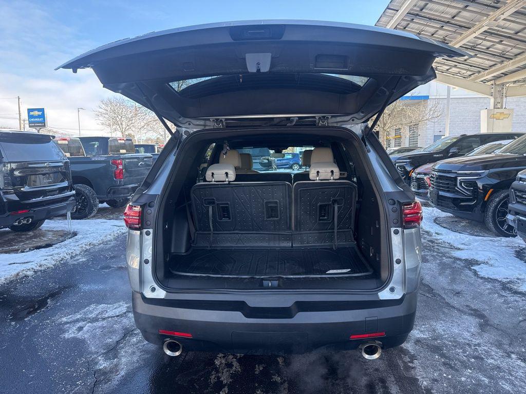 used 2023 Chevrolet Traverse car, priced at $26,495