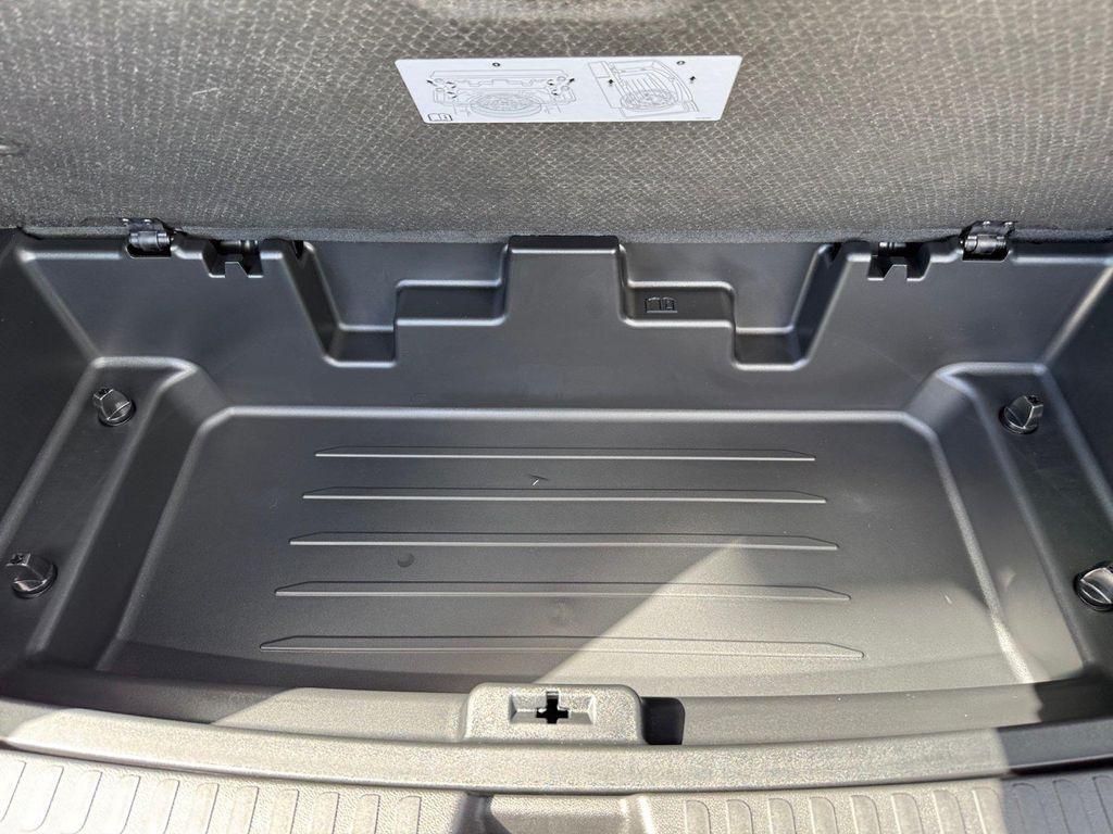 new 2027 Chevrolet Traverse car, priced at $54,824