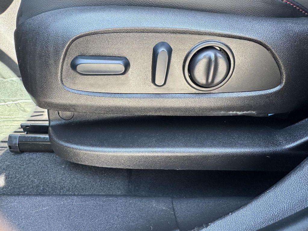 used 2023 Chevrolet Equinox car, priced at $25,694