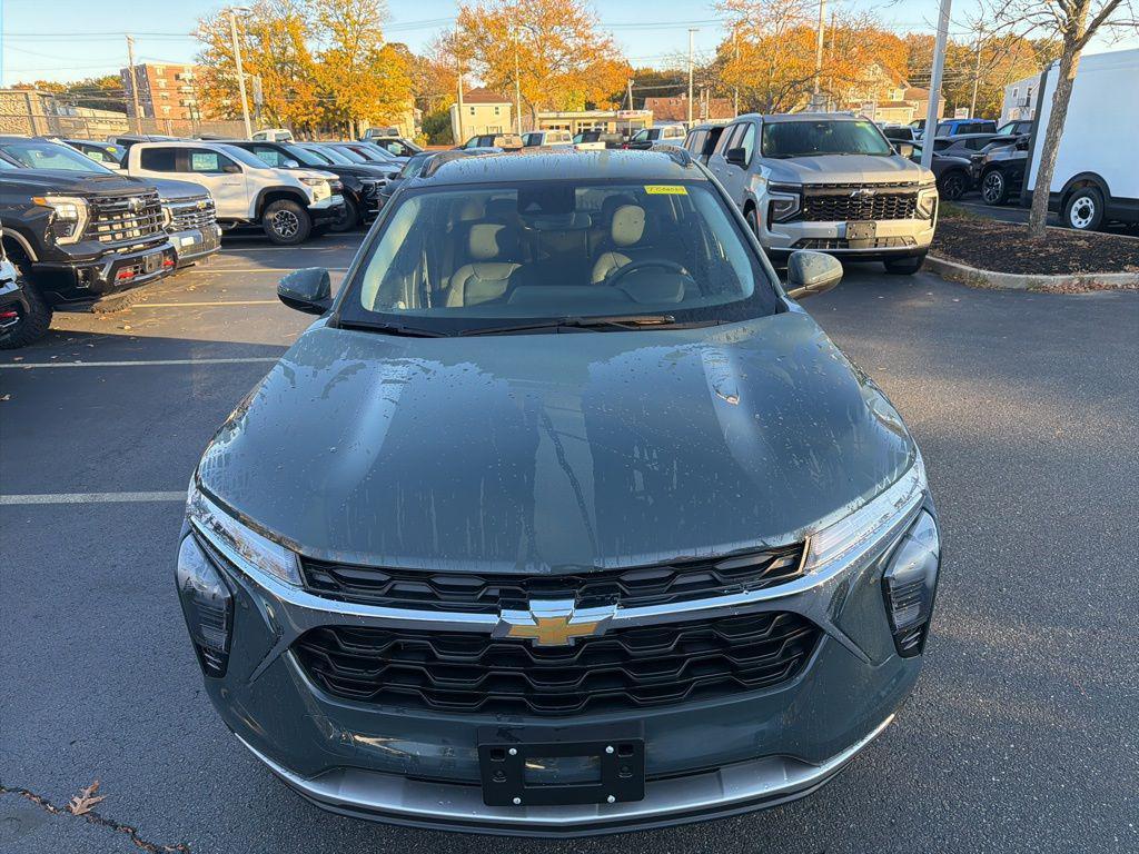 new 2026 Chevrolet Trax car, priced at $25,495