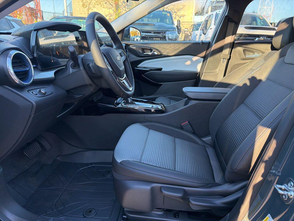 new 2026 Chevrolet Trax car, priced at $25,495