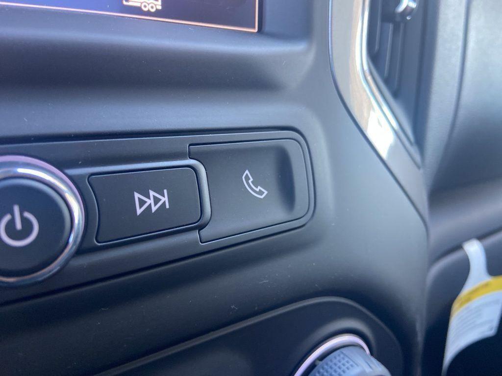 new 2025 Chevrolet Silverado 1500 car, priced at $41,951