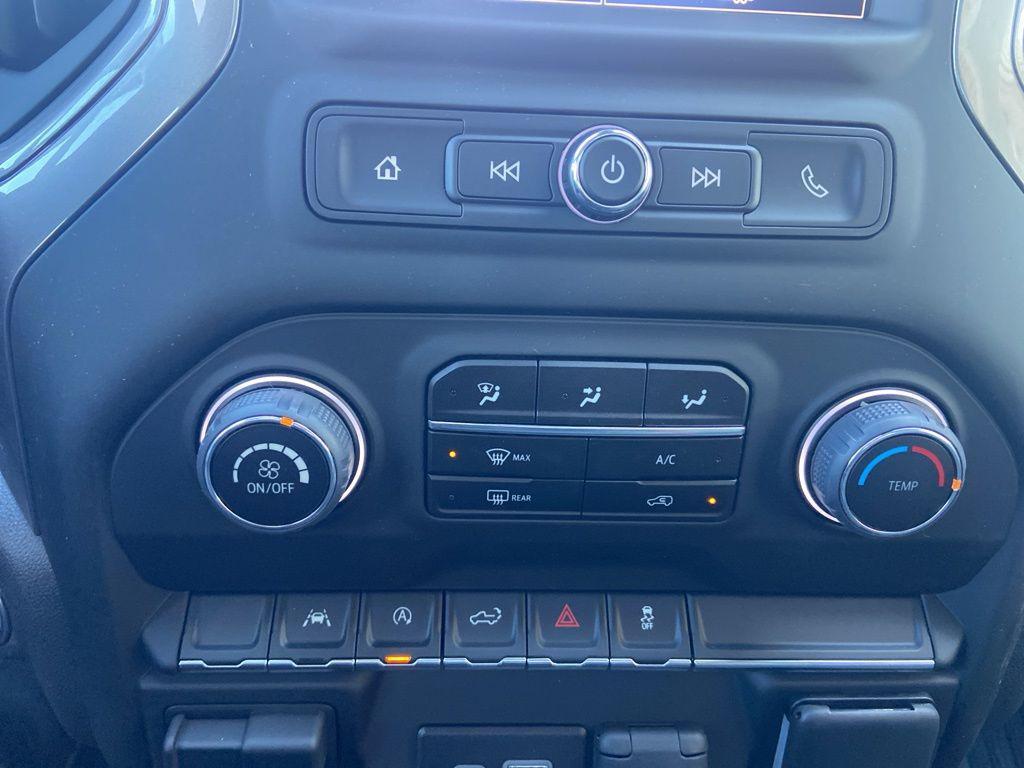 new 2025 Chevrolet Silverado 1500 car, priced at $39,995