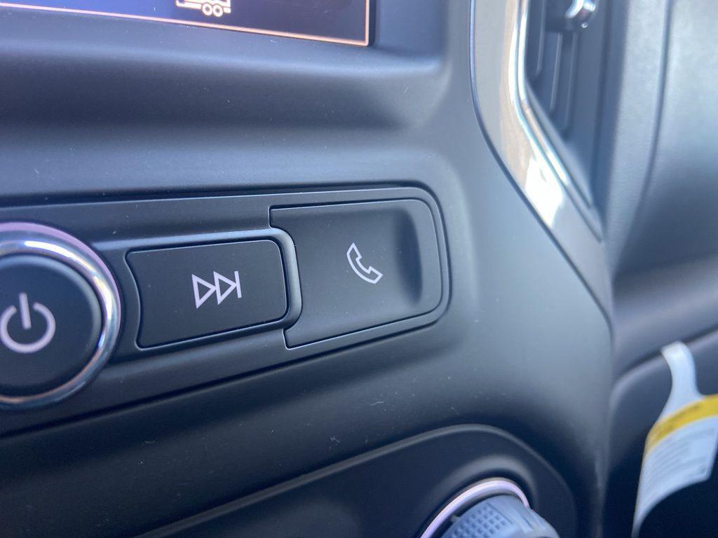 new 2025 Chevrolet Silverado 1500 car, priced at $39,995