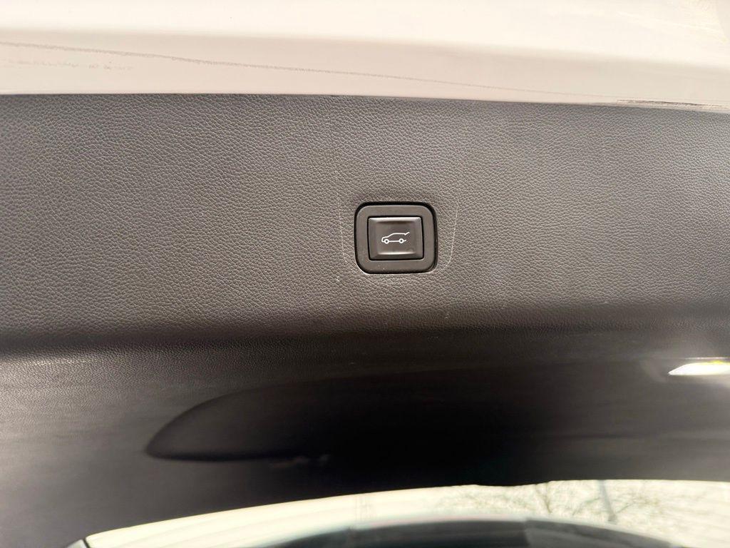 used 2019 Chevrolet Traverse car, priced at $16,998