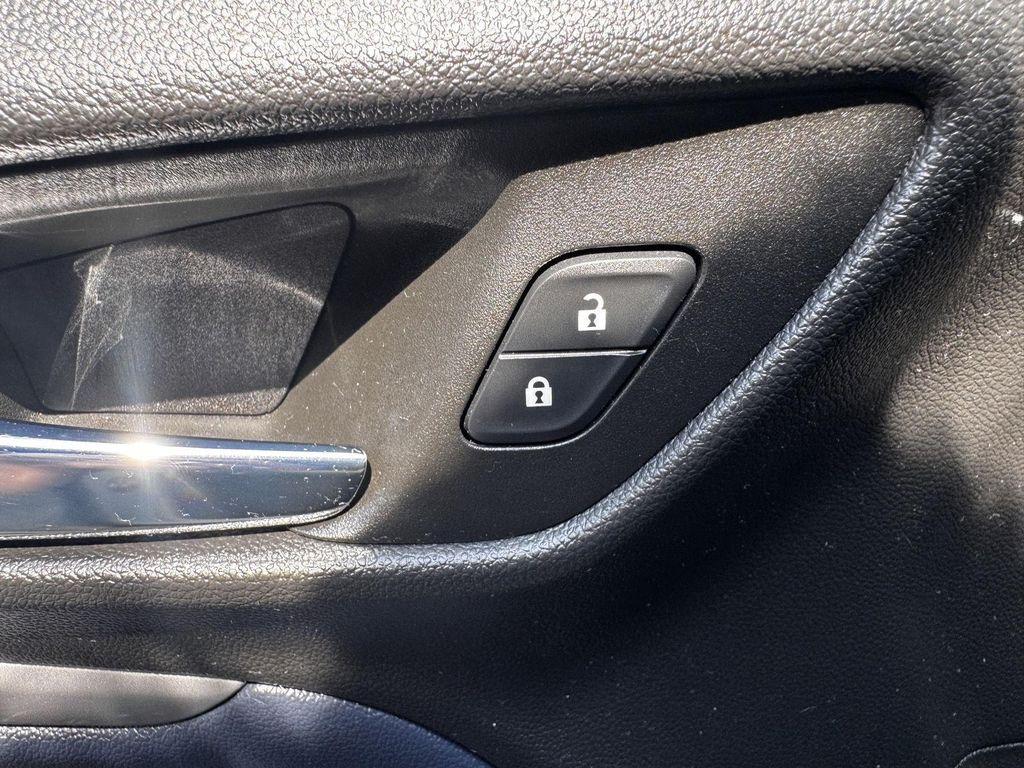 used 2022 Chevrolet Bolt EUV car, priced at $19,194